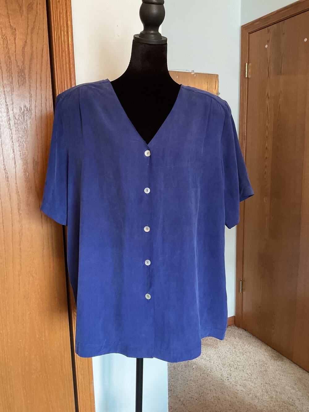 Edward II Vintage 100% Silk Blouse 16 Cobalt Royal Blue V Neck Button Up Short